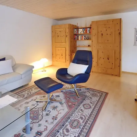 Apartment Skyline 108 *